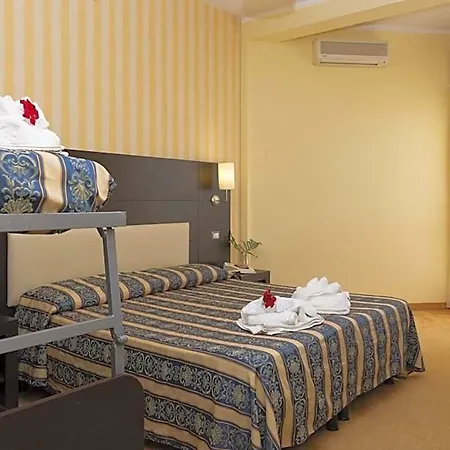 Bikini Tropicana Family Hotel
