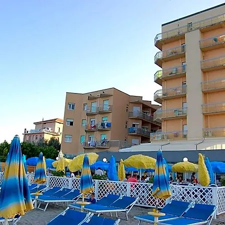 Hotel Bikini Tropicana Family Ravenna